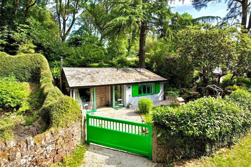 Enchanting lodge, woodland setting, fire, magical! - Image 1