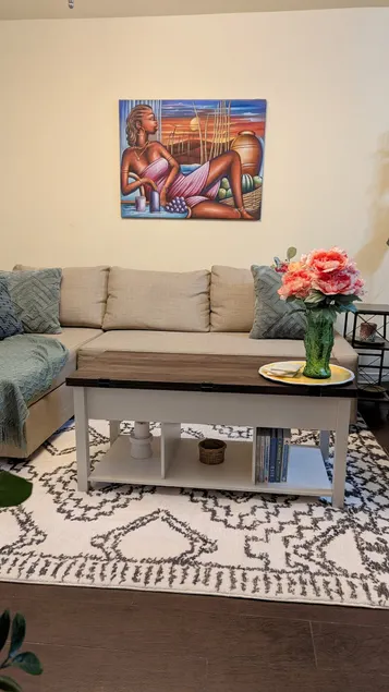 Laval – Cozy & Convenient! - Image 1