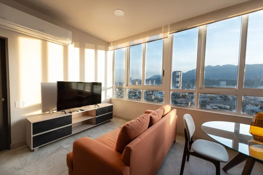 Modern Luxury Stay in the Heart of Monterrey - Image 1