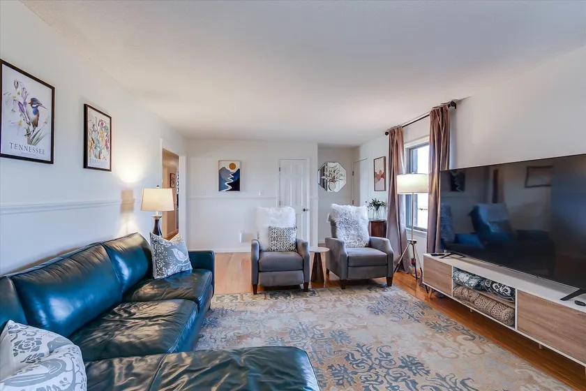 Hillside Hideaway of White Oak - Image 1