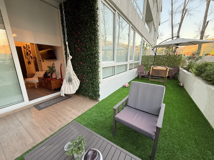 Luxury apartment with a private patio (first floor) - Image 1