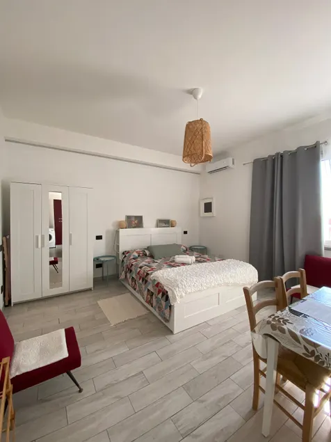 Splendor Solis Apartment - Image 1