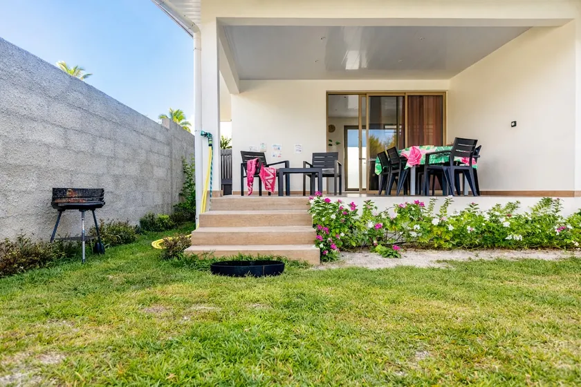 Fare Ofairuro - Bungalow on the sea side & close to the beach - Image 1