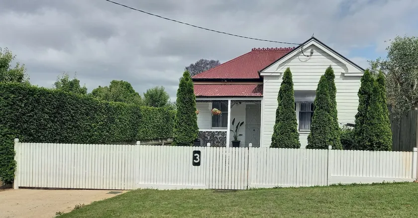 Renovted 1910s Cottage near Queens Park - Image 1