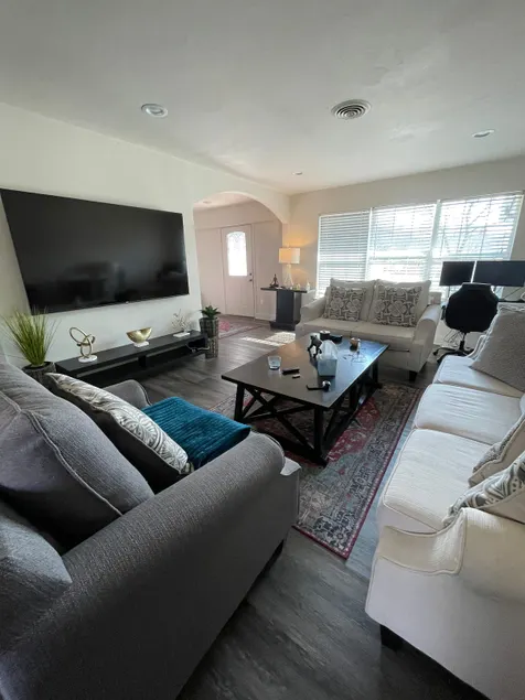 Euless duplex 5 min to DFW airport | 3BR 2Bath - Image 1