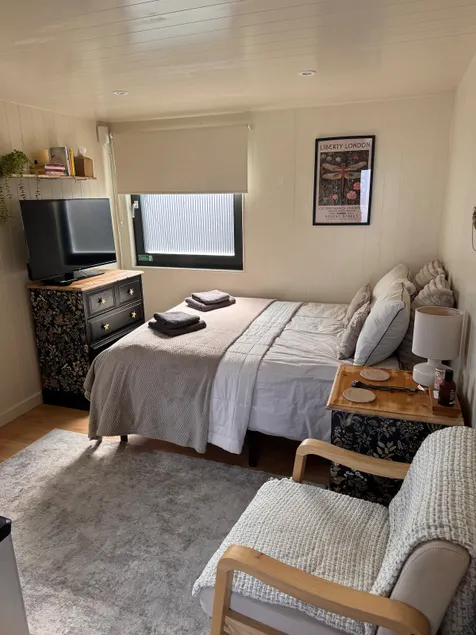The Snug - Image 1