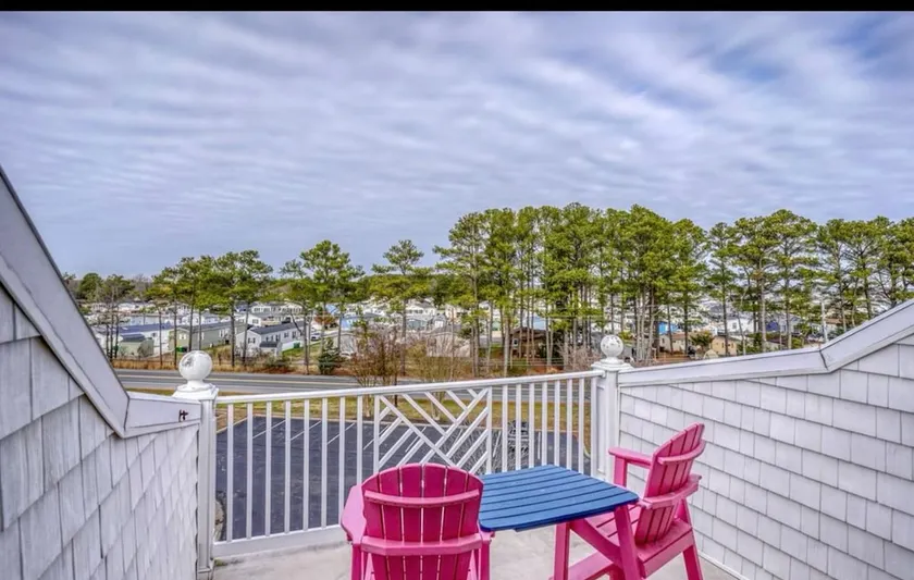 Blue Max Beach Retreat - Image 1