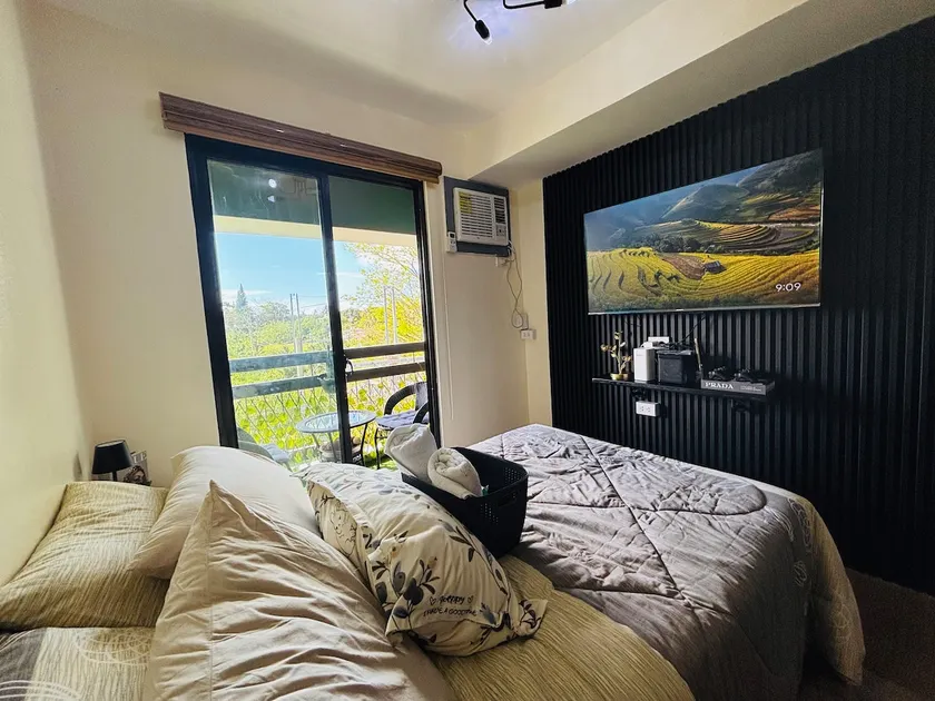 Gav's Cabin - Pine Suites Tagaytay Near Skyranch Tagaytay - Image 1