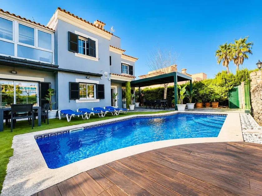 Villa Dolce Vita Luxury - Image 1