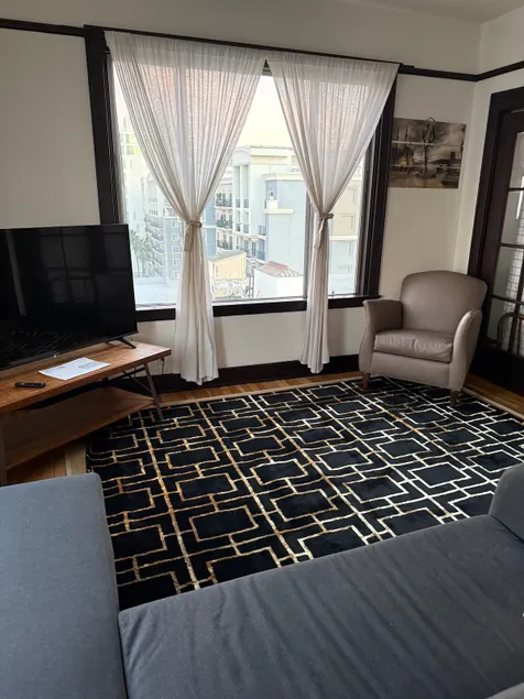 1920s Vintage Architectural Condo in Downtown LB - Image 1