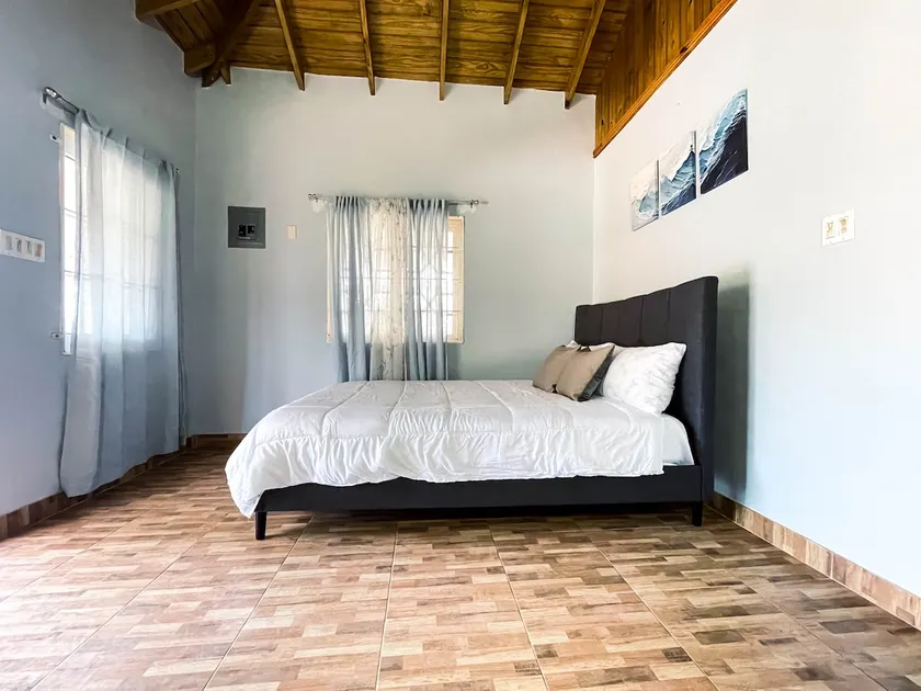 Sham Suite…spacious family getaway - Image 1