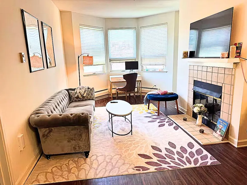 Best Location, comfort, quiet, clean. - Image 1
