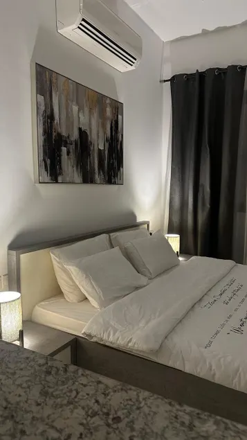 Modern Studio - Prime Location - Image 1