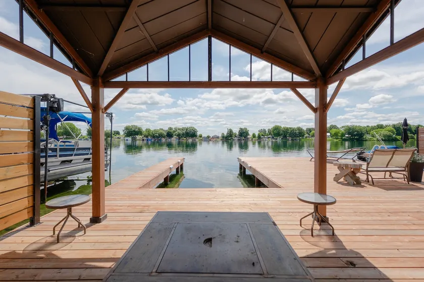 Sunny Side Cottage |Water Access| Hot Tub - Image 1