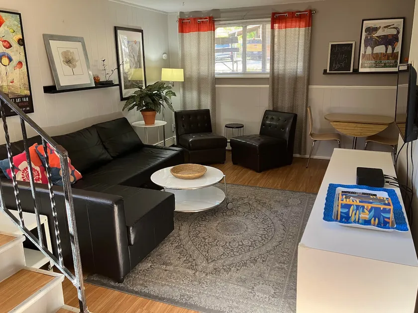 Private West Side Ann Arbor 2 BD Suite - Image 1