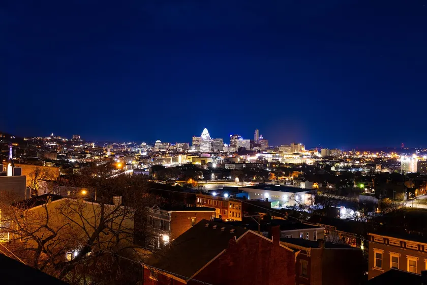 •Gorgeous Rooftop View Close to Stadiums& Downtown - Image 1