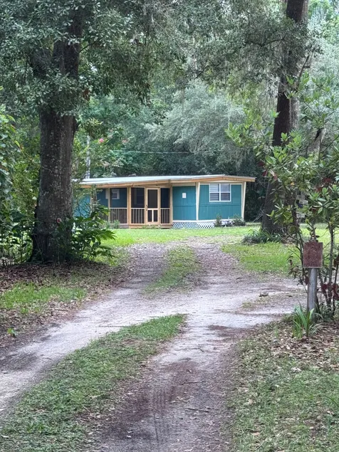Gannie’s Place - Image 1