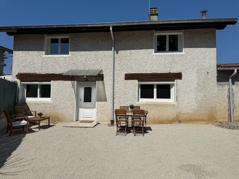 Detached house, 2 bedrooms. - Image 1