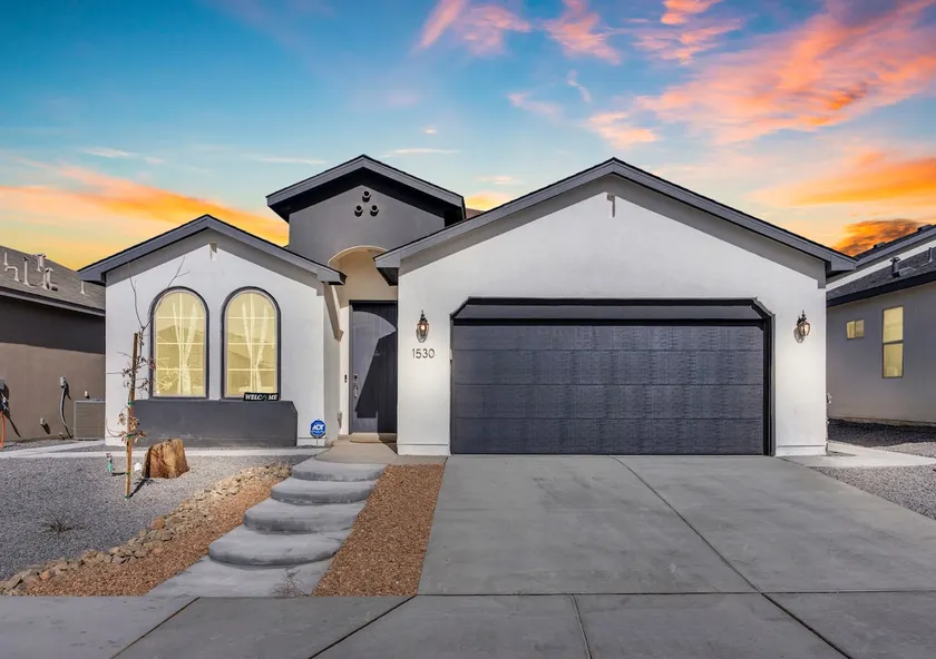 Modern 3BR Home · Smart TVs & Private Yard View - Image 1