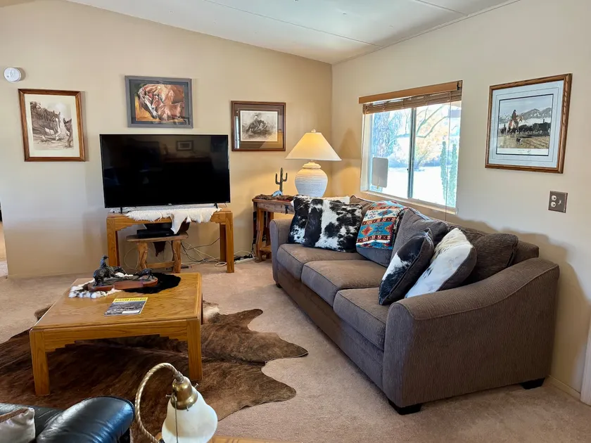 Cave Creek Oasis - Image 1