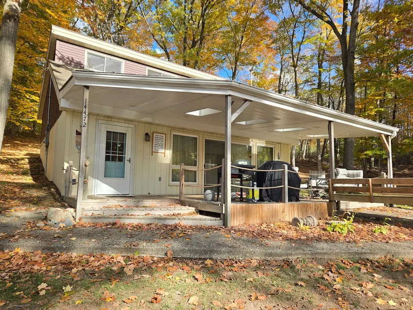The Cottage by the lake, no smoking, no pets - Image 1