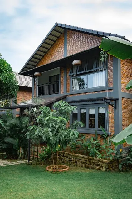 Family home, tranquility. - Image 1