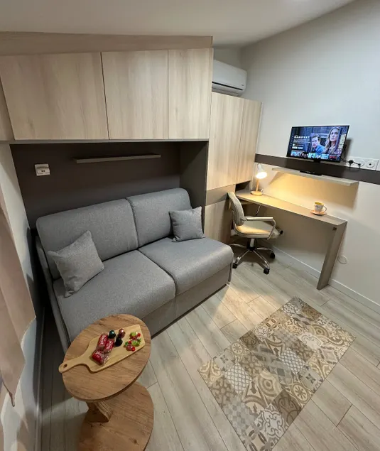 46 Repos du pèlerin!!️ Air conditioning & Netflix!!️ - Image 1