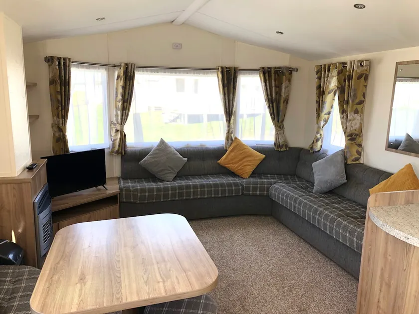 Family friendly, 3-bedroom holiday home, Bembridge - Image 1