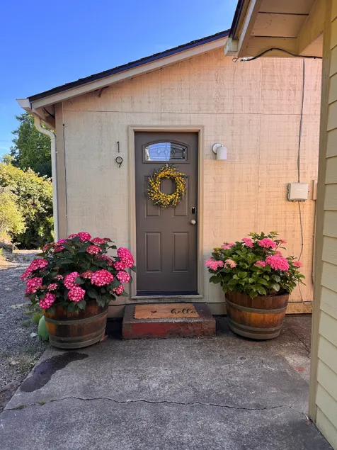 Guesthouse in Prime Location - Image 1