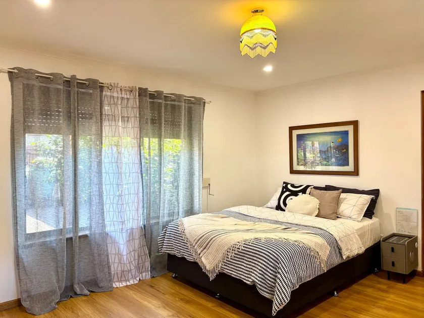 Guest suite in Elizabeth North - Image 1
