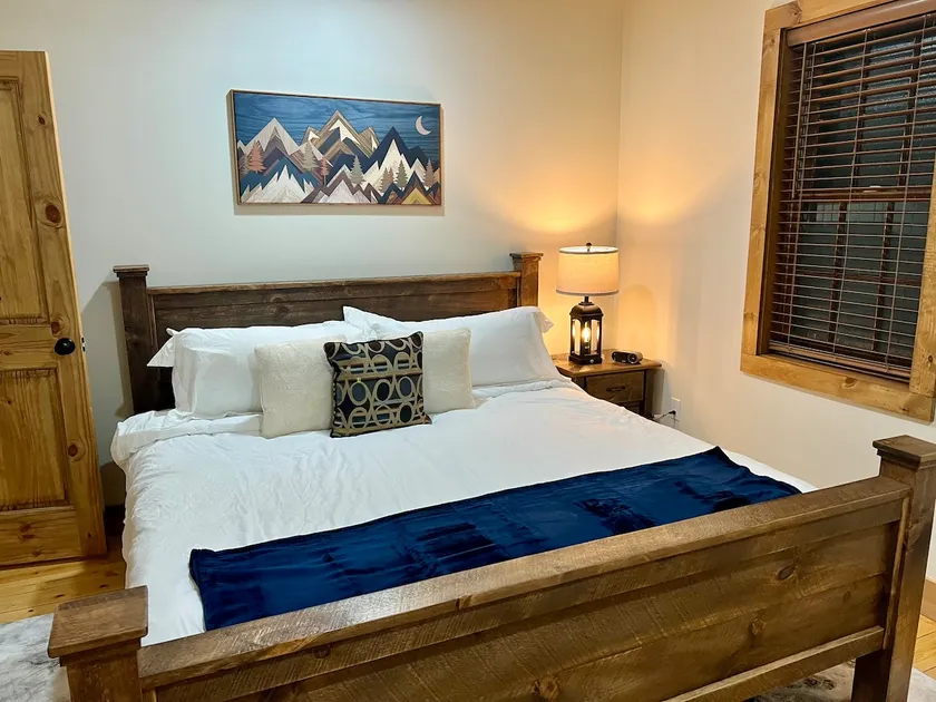 Luxury 2 Bedroom 202B - Image 1