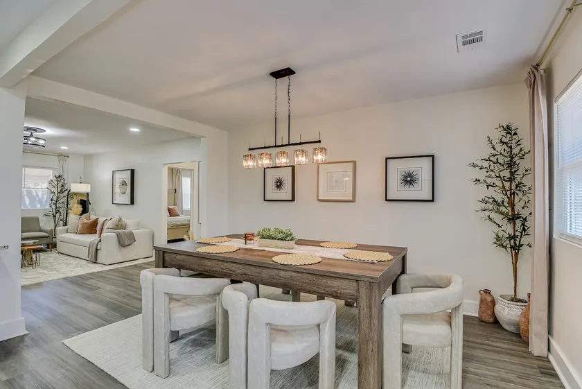 Organic Modern Apt 1mi to Masters with Pool Table - Image 1