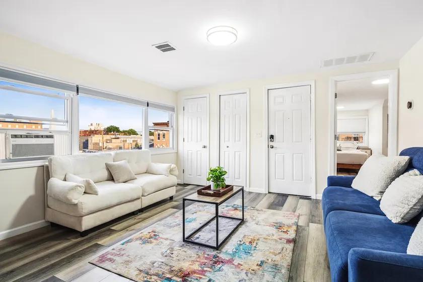 MetLife • American Dream • Near NYC • Sleeps 10 - Image 1