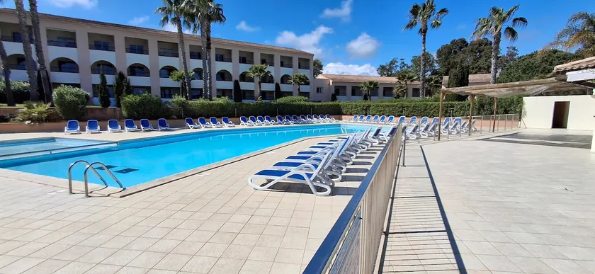 Marine de Bravone, apartment for 2/4 people, residence with pool. - Image 1