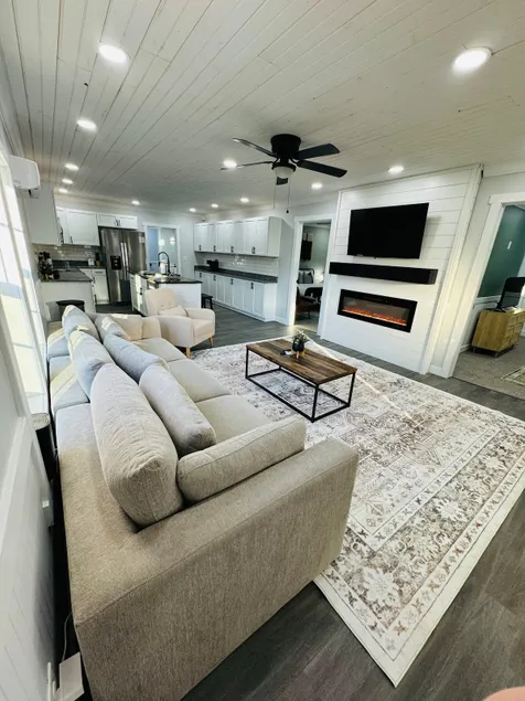 Cozy House with fire pit - Image 1