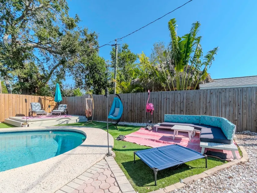 The Flamingo Paradise - Private Pool Oasis - Image 1