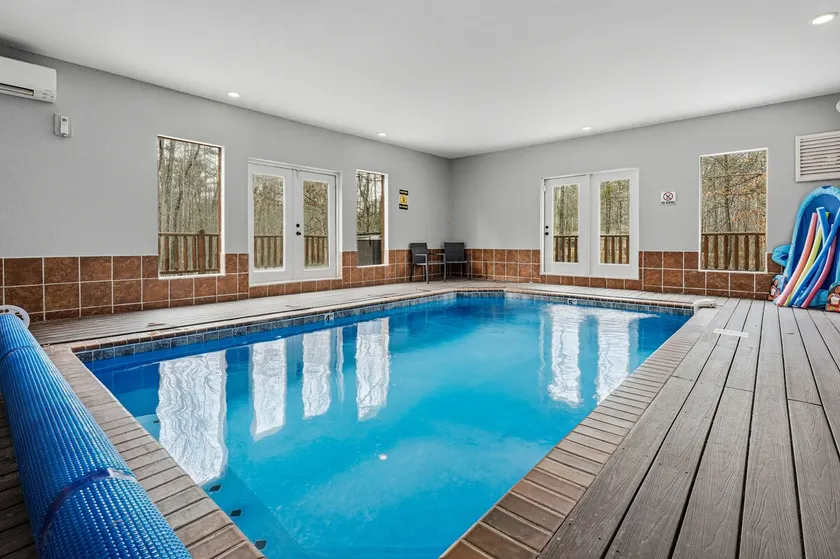Apalachee Pool lodge - Image 1