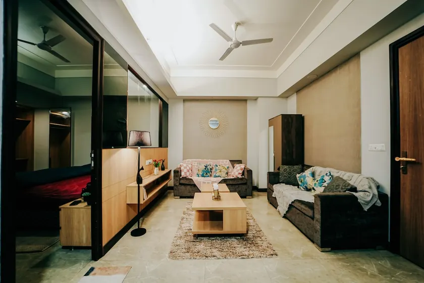 Blossom stays in Gurugram - Image 1