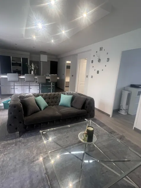 20 min Paris/Terrace, Private Pool & Charming - Image 1