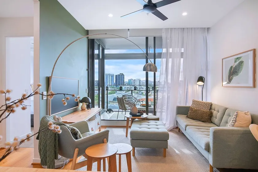 'Sage Bloom' Elegant Newstead Stay with Shared Pool - Image 1