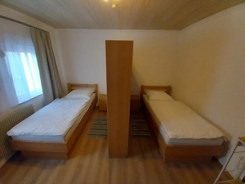2-bed room with shower/toilet/kitchenette/refrigerator - Image 1