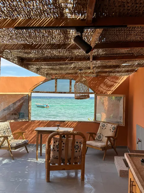 3enba - Beachfront house - Image 1