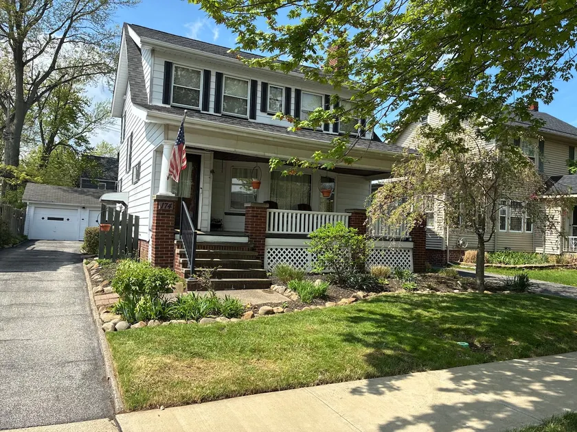 Charming 3BR – Walk to Lake & Hospital, Pet OK - Image 1