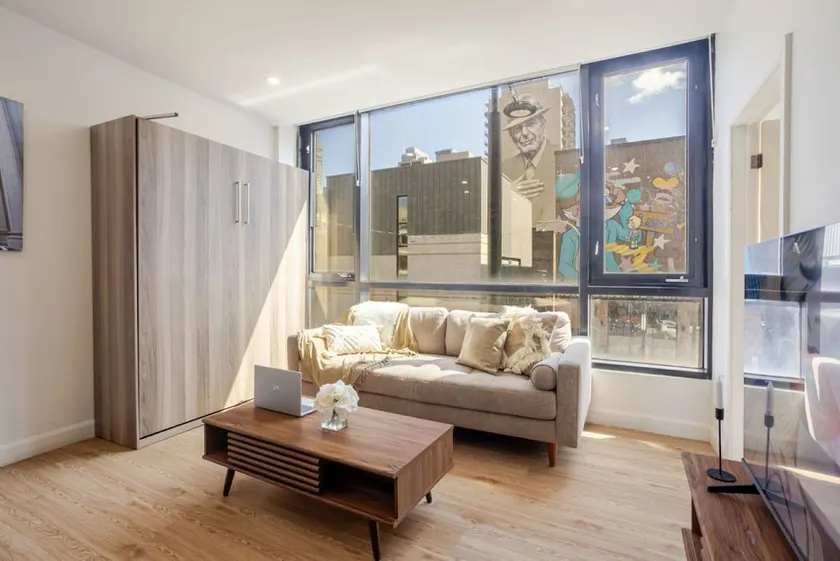 Elegant 1BDR Apt – Live the MTL Vibe on Bishop - Image 1