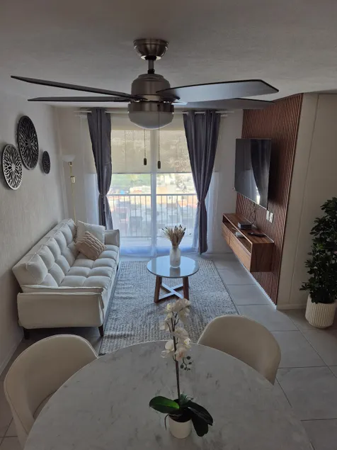 Luxurious, comfortable, clean, safe. - Image 1
