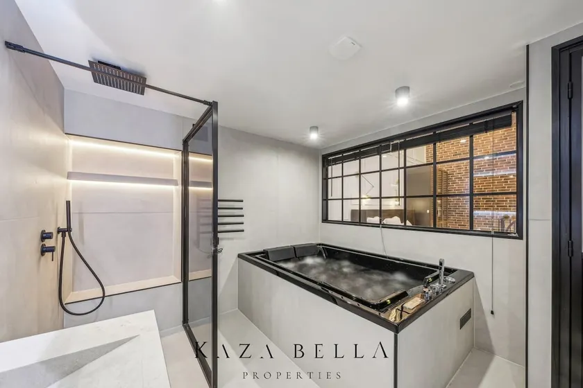 KAZA BELLA – Paris Brancion | House with Jacuzzi - Image 1