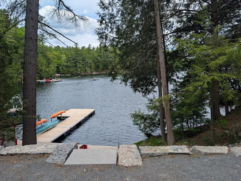 Cozy Lakeside Living - Image 1