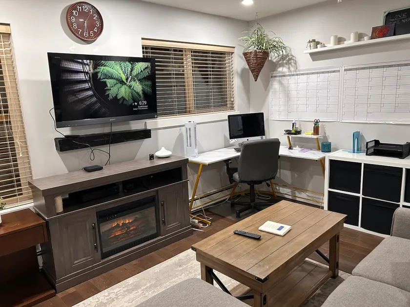 Private, Clean. Large - 2 bedroom basement suite - Image 1