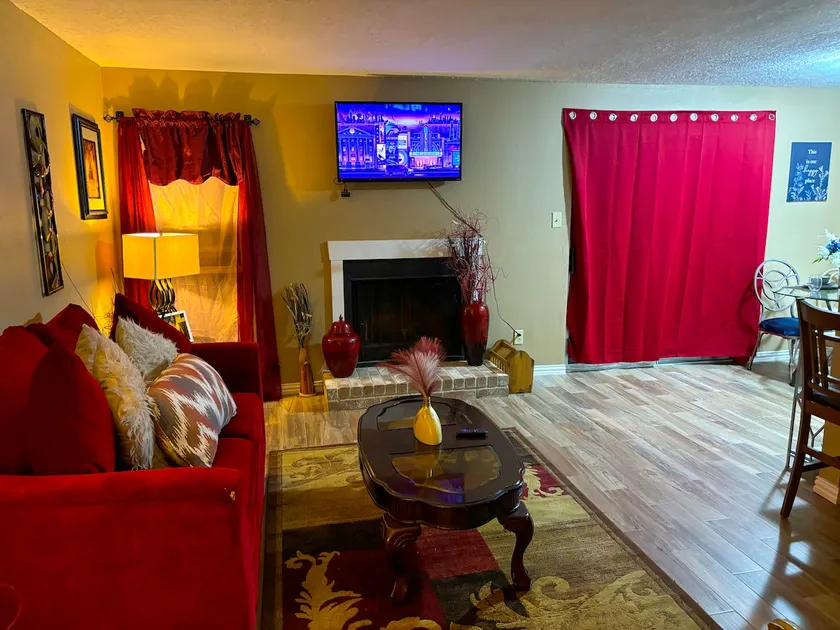 Gulfside Condo | Pool, Parking + Near Galveston. - Image 1