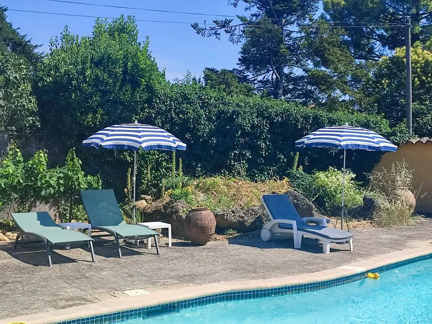 19th century farmhouse in Provence, 2 bedrooms, air conditioning, pool - Image 1